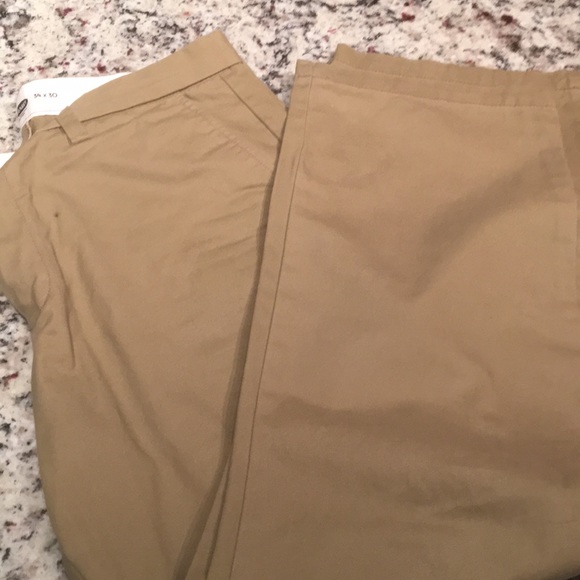 Men’s khaki pants 34 x 30 - Picture 2 of 2